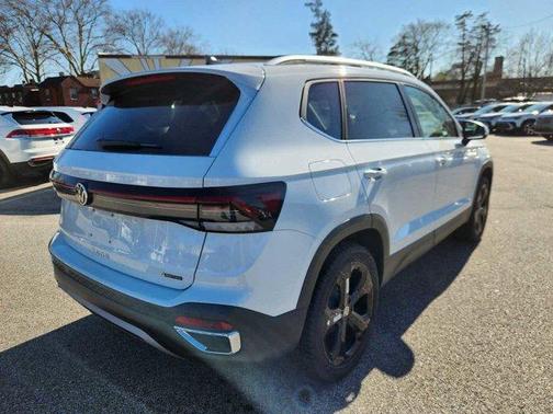 2025 Volkswagen Taos 1.5T SEL