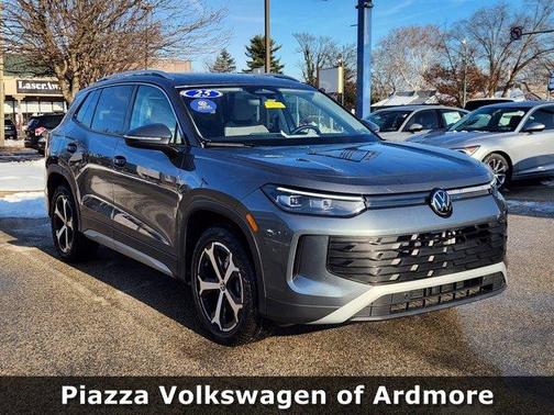 2025 Volkswagen Tiguan 2.0T SE