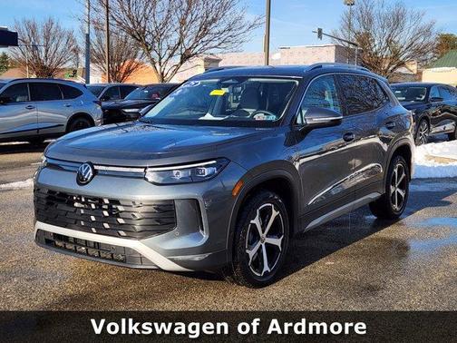 2025 Volkswagen Tiguan 2.0T SE