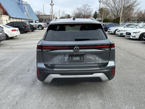 2025 Volkswagen Tiguan 2.0T SE