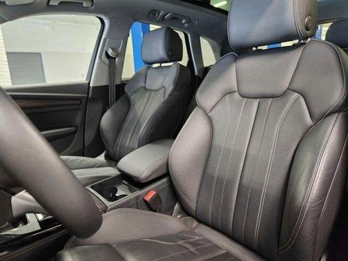 2024 Audi Q5 45 S line quattro Premium
