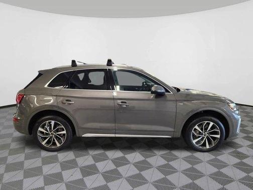 2024 Audi Q5 45 S line quattro Premium