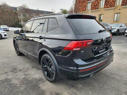 2022 Volkswagen Tiguan 2.0T SE R-Line Black