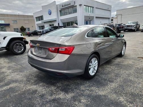 2017 Chevrolet Malibu 1LT