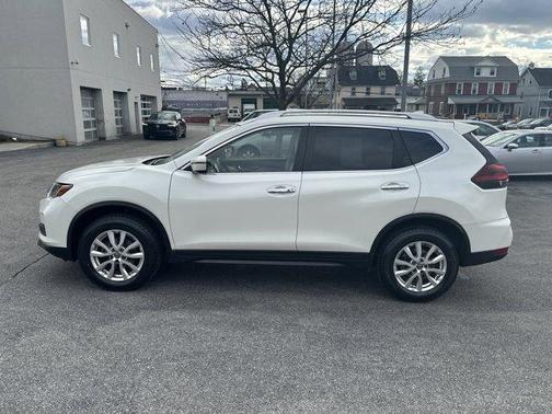 2020 Nissan Rogue SV