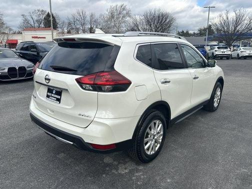 2020 Nissan Rogue SV