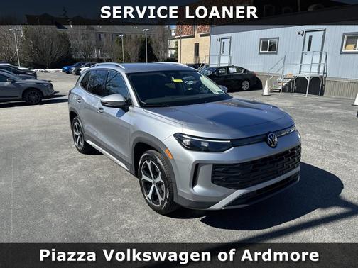 Pyrite Silver Metallic 2025 Volkswagen Tiguan 2.0T SE SUV