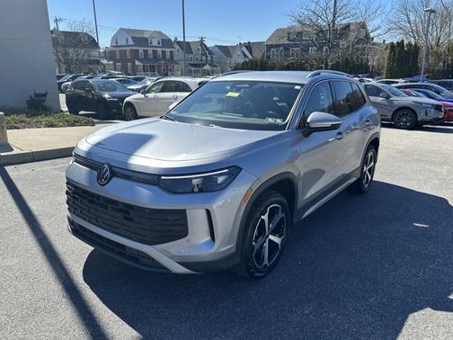 2025 Volkswagen Tiguan 2.0T SE