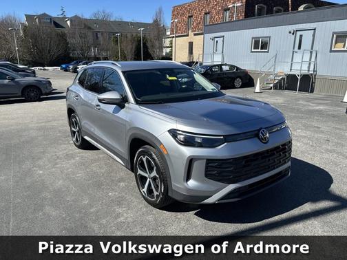 2025 Volkswagen Tiguan 2.0T SE