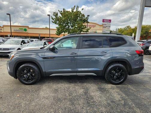 2025 Volkswagen Atlas 2.0T Peak Edition