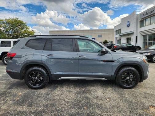2025 Volkswagen Atlas 2.0T Peak Edition