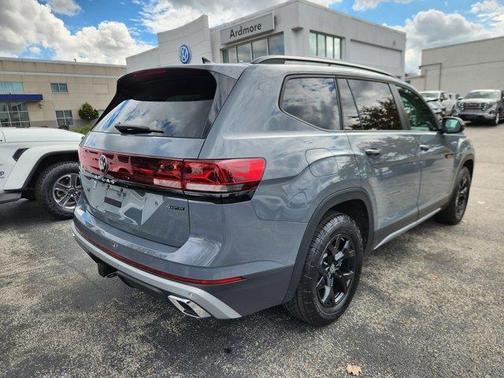 2025 Volkswagen Atlas 2.0T Peak Edition