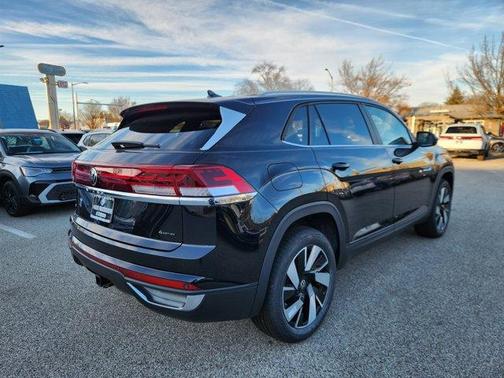 2026 Volkswagen Atlas Cross Sport 2.0T SE w/Technology