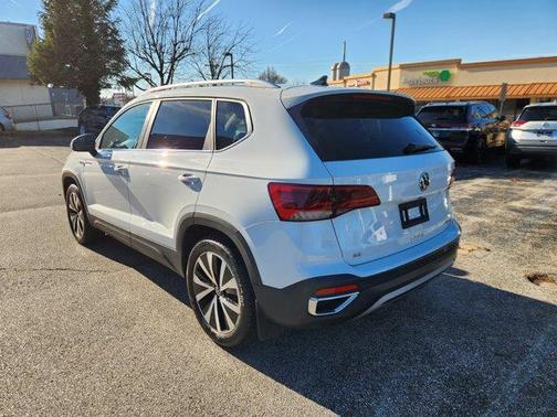 2023 Volkswagen Taos 1.5T SE