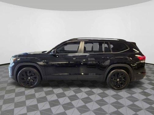 2025 Volkswagen Atlas 2.0T SE