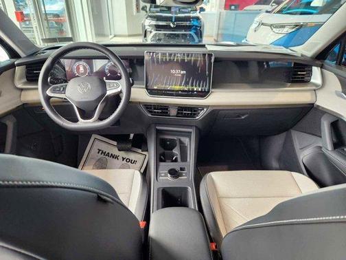 2025 Volkswagen Tiguan 2.0T SE