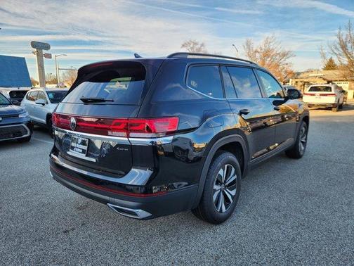 2026 Volkswagen Atlas 2.0T SE