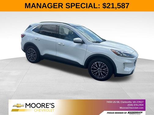 2022 Ford Escape Titanium