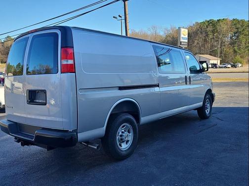 2025 Chevrolet Express 2500 RWD 2500 Extended Wheelbase WT