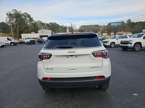 Bright White Clearcoat 2022 Jeep Compass Limited