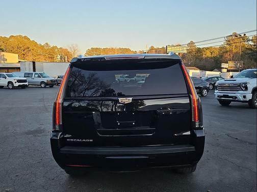 2019 Cadillac Escalade Luxury