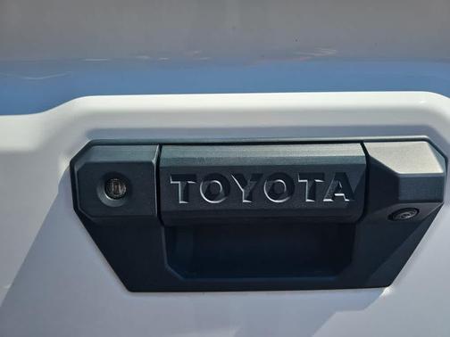 2024 Toyota Tacoma SR