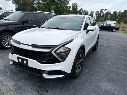 Glacial White Pearl 2023 Kia Sportage EX