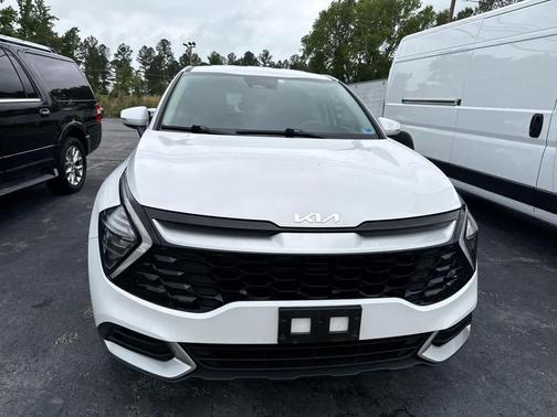 Glacial White Pearl 2023 Kia Sportage EX