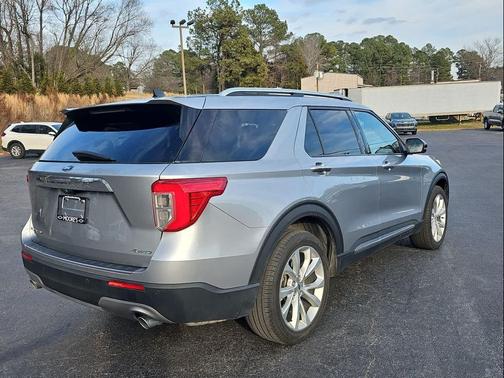 2022 Ford Explorer Platinum