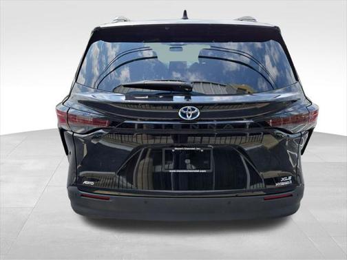 2024 Toyota Sienna XLE 7 Passenger