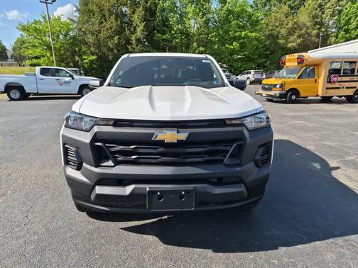 Summit White 2026 Chevrolet Colorado WT