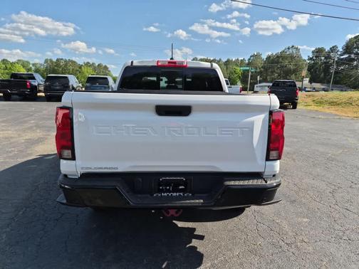 Summit White 2026 Chevrolet Colorado WT