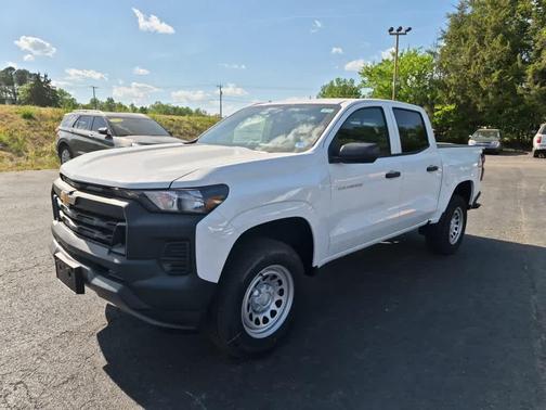 Summit White 2026 Chevrolet Colorado WT