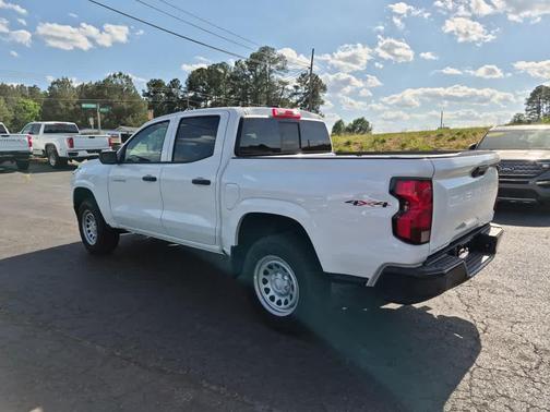 Summit White 2026 Chevrolet Colorado WT