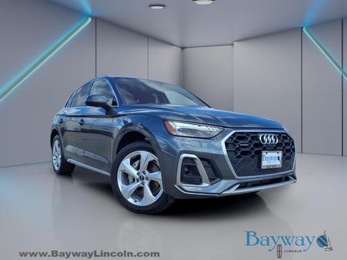 2023 Audi Q5 45 S line Prestige