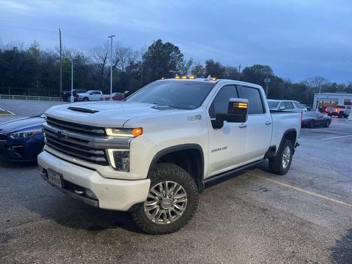 2022 Chevrolet Silverado 2500 High Country