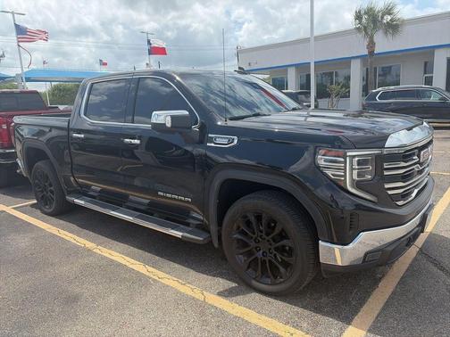 Onyx Black 2022 GMC Sierra 1500 SLT