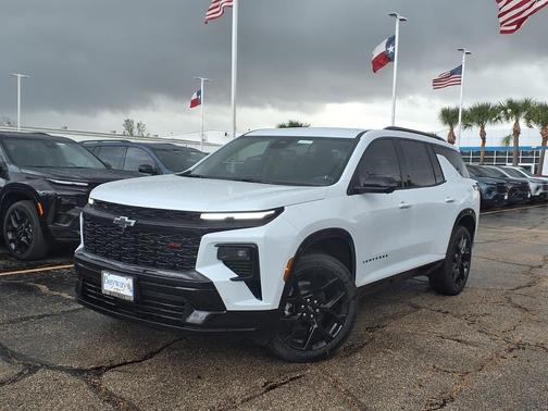 Polar White Tricoat 2026 Chevrolet Traverse RS