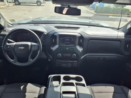 2024 Chevrolet Silverado 2500 Custom