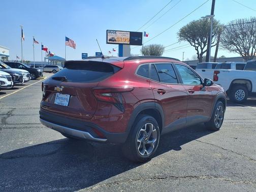 2025 Chevrolet Trax LT