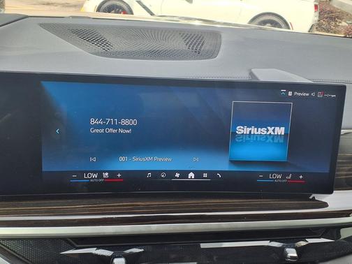 Black Sapphire Metallic 2025 BMW X7 xDrive40i