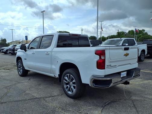 Summit White 2026 Chevrolet Silverado 1500 LT