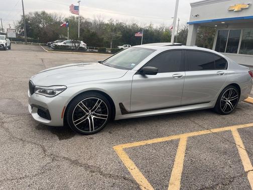 Glacier Silver Metallic 2018 BMW 750 I