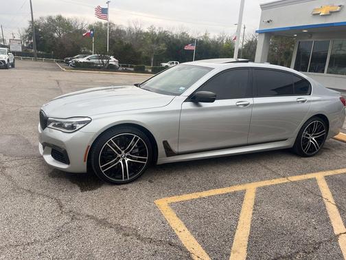 Glacier Silver Metallic 2018 BMW 750 I