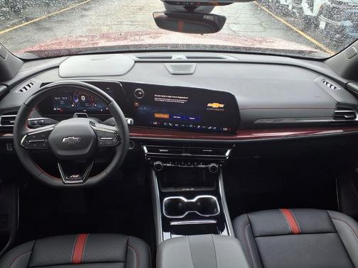 Radiant Red Tintcoat 2026 Chevrolet Traverse RS