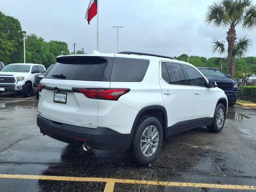 Summit White 2023 Chevrolet Traverse LT Leather