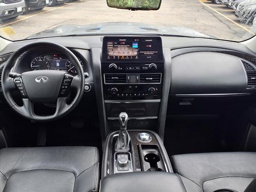 2024 INFINITI QX80 Luxe