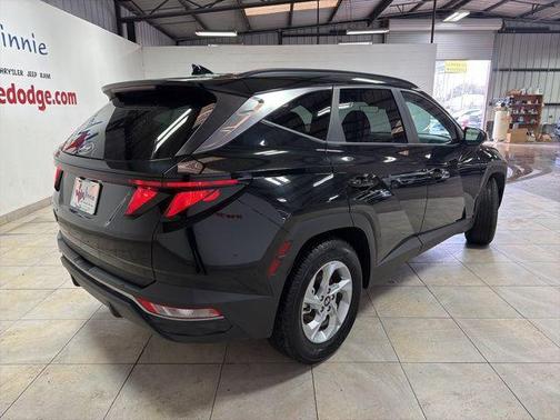 Black Pearl 2024 Hyundai TUCSON SEL