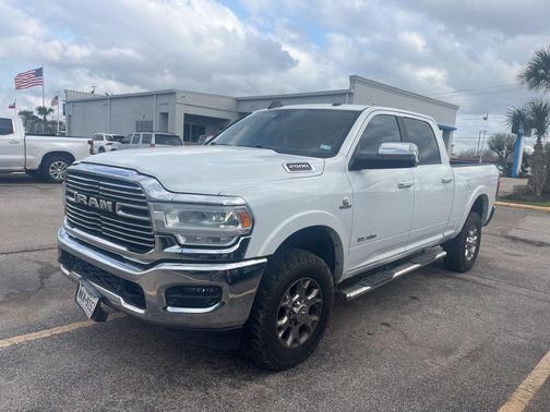 2020 RAM 2500 Laramie Crew Cab 4x4 6'4' Box