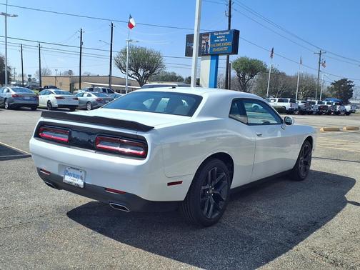 2023 Dodge Challenger SXT